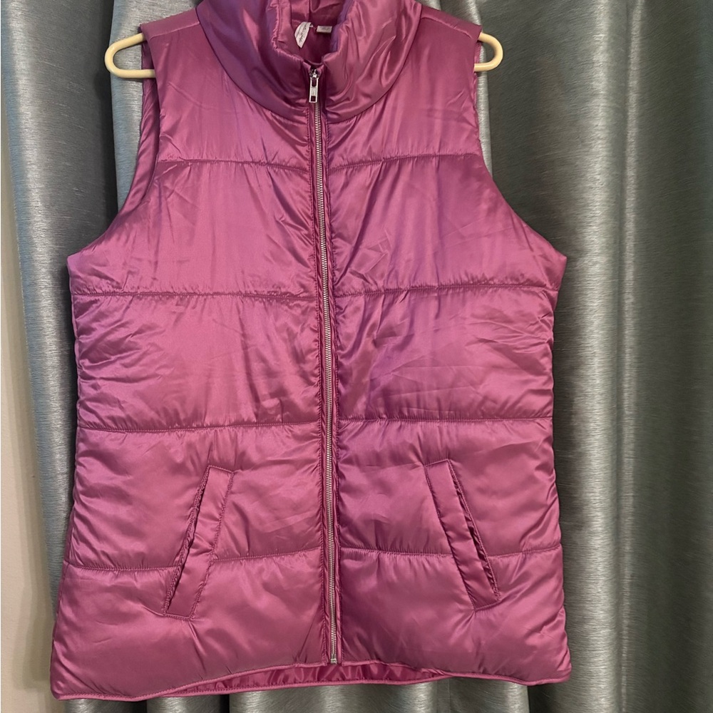 NWT Cato (live well) mauve Puffer Vest. Size L